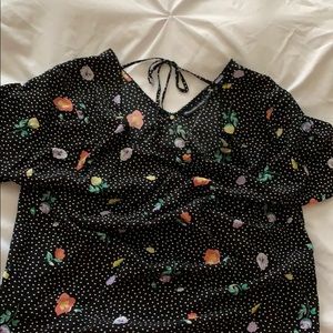 Black floral short sleeve Abercrombie & Fitch tee